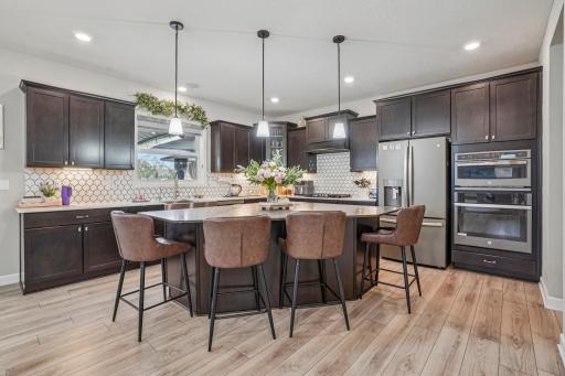 5928 Pinnacle Circle NE, Prior Lake, MN 55372