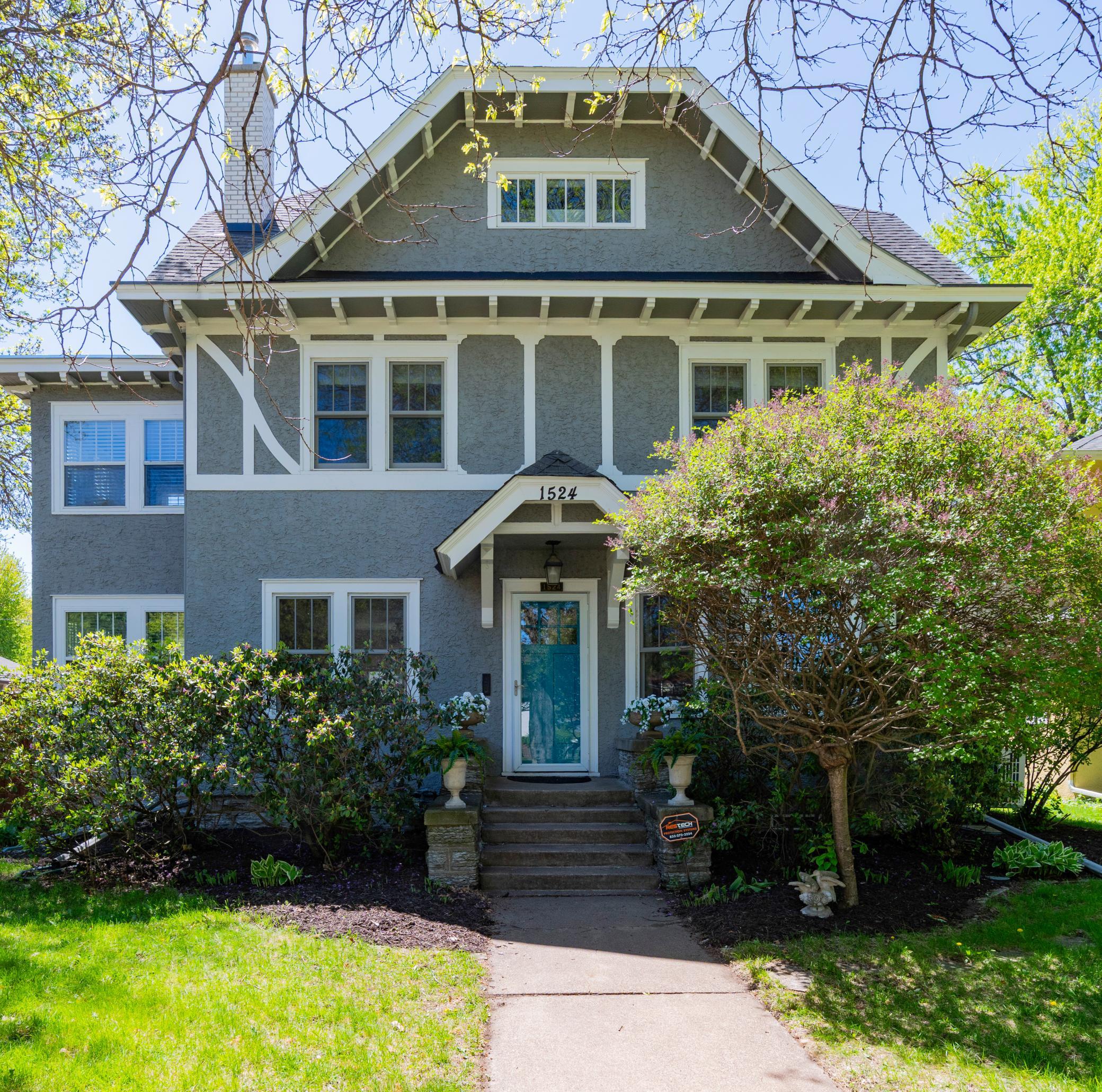 Welcome to 1524 Goodrich Avenue!