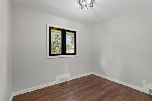 2445 Holton Street, Saint Paul, MN 55113