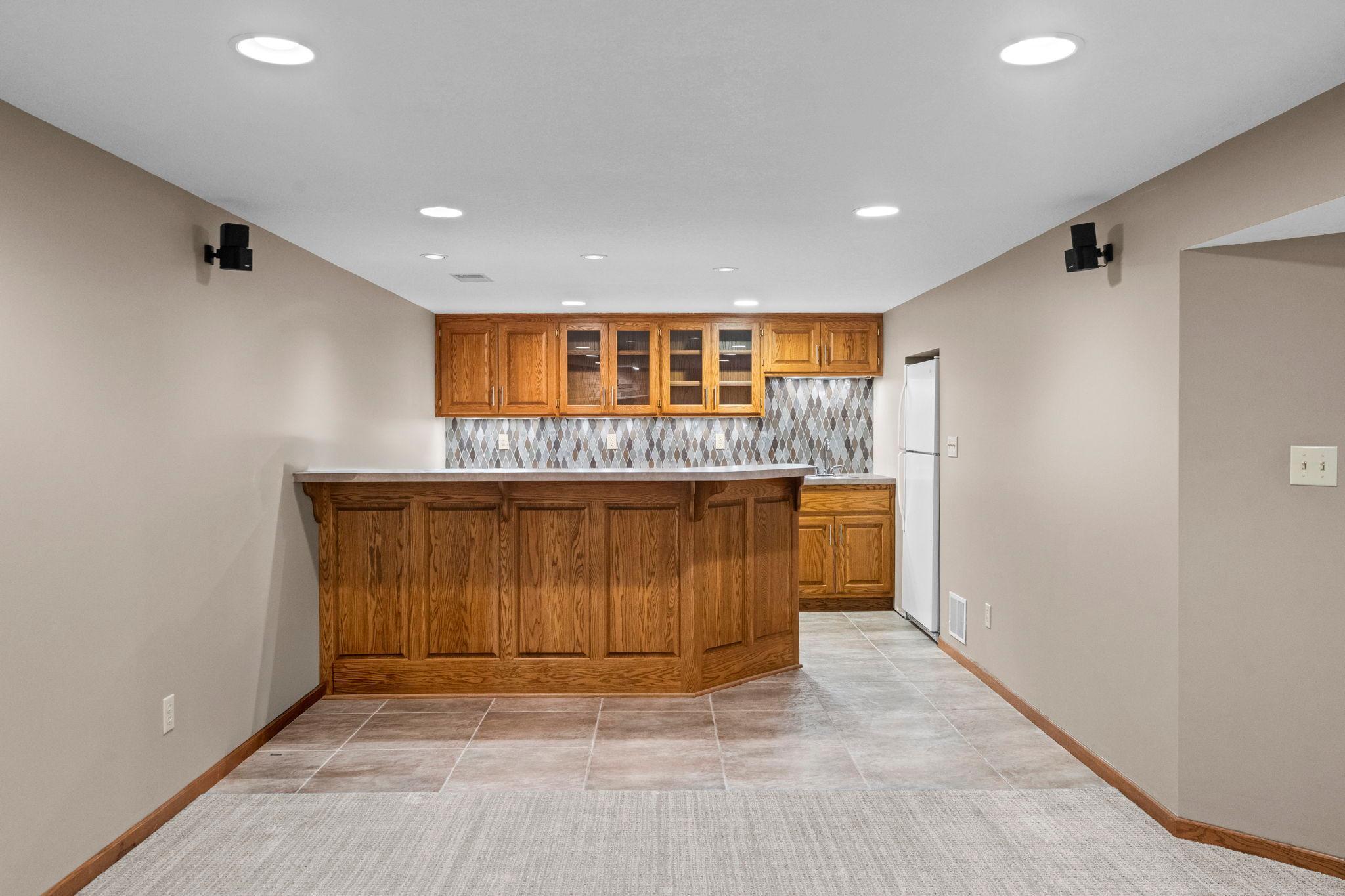 51-web-or-mls-7849 Monroe St NE-287.jpg