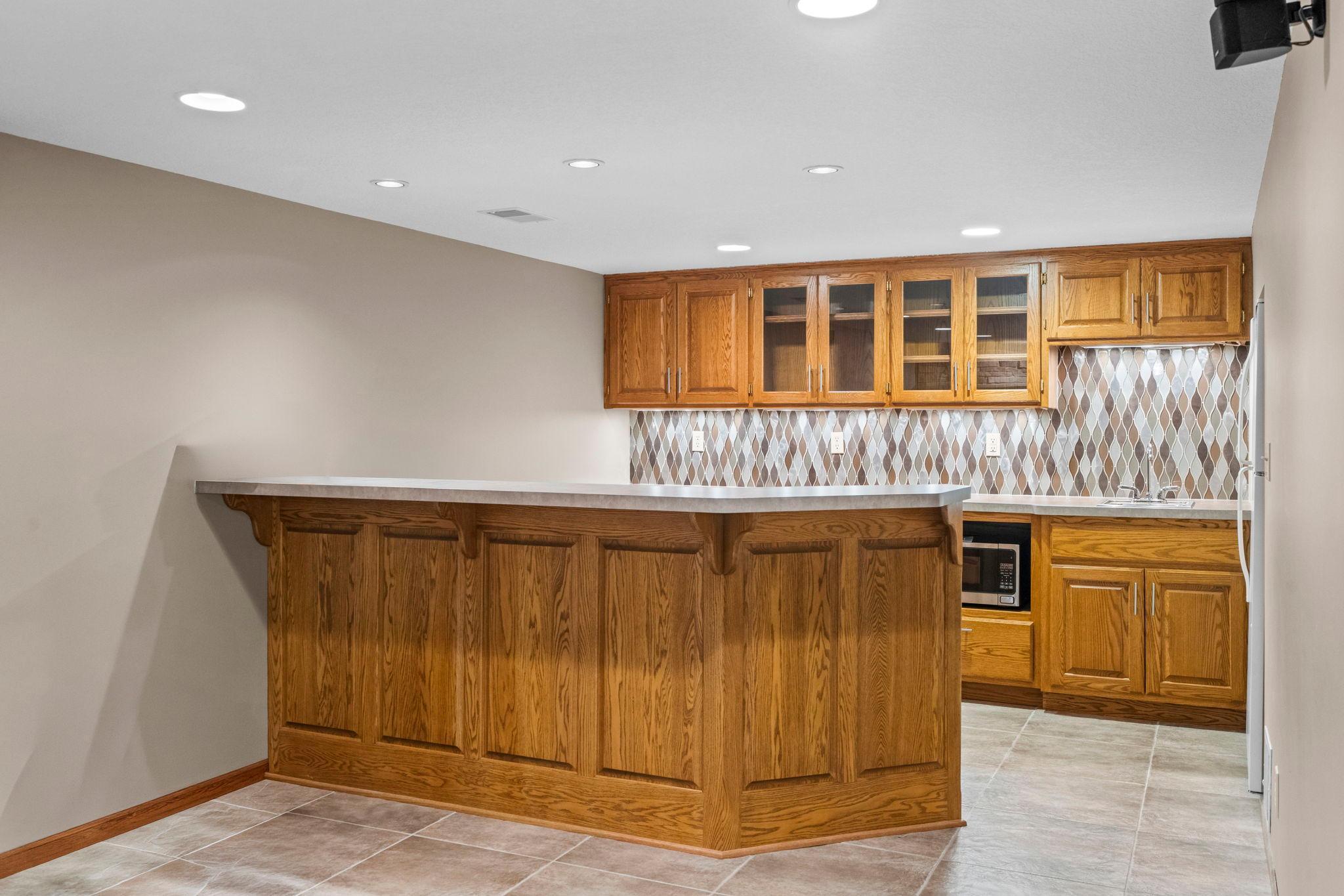 52-web-or-mls-7849 Monroe St NE-292.jpg