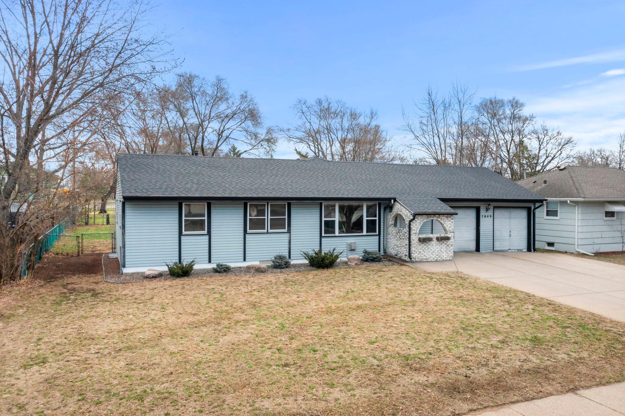 4-web-or-mls-7849 Monroe St NE-9.jpg