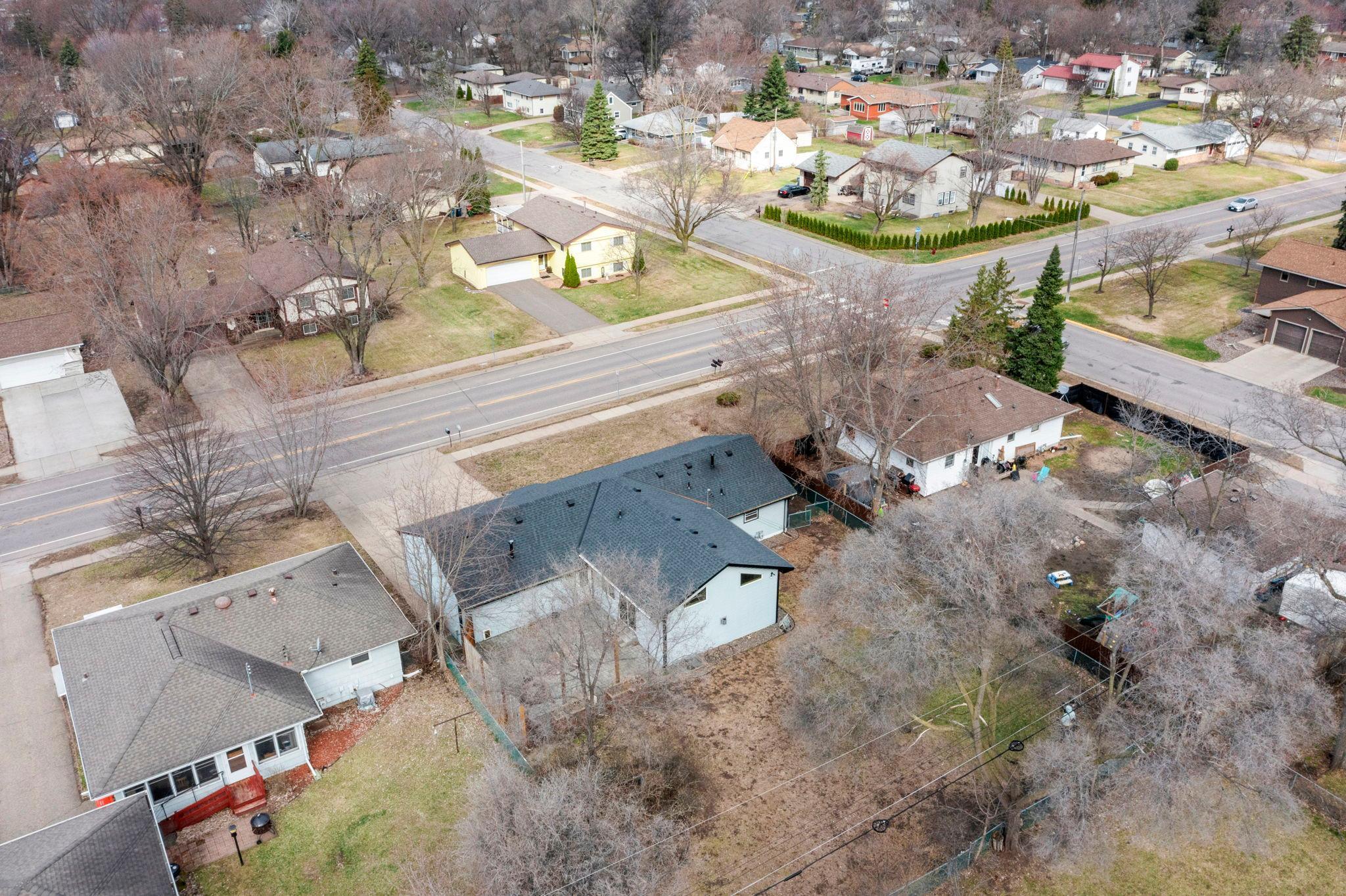 66-web-or-mls-7849 Monroe St NE-27.jpg