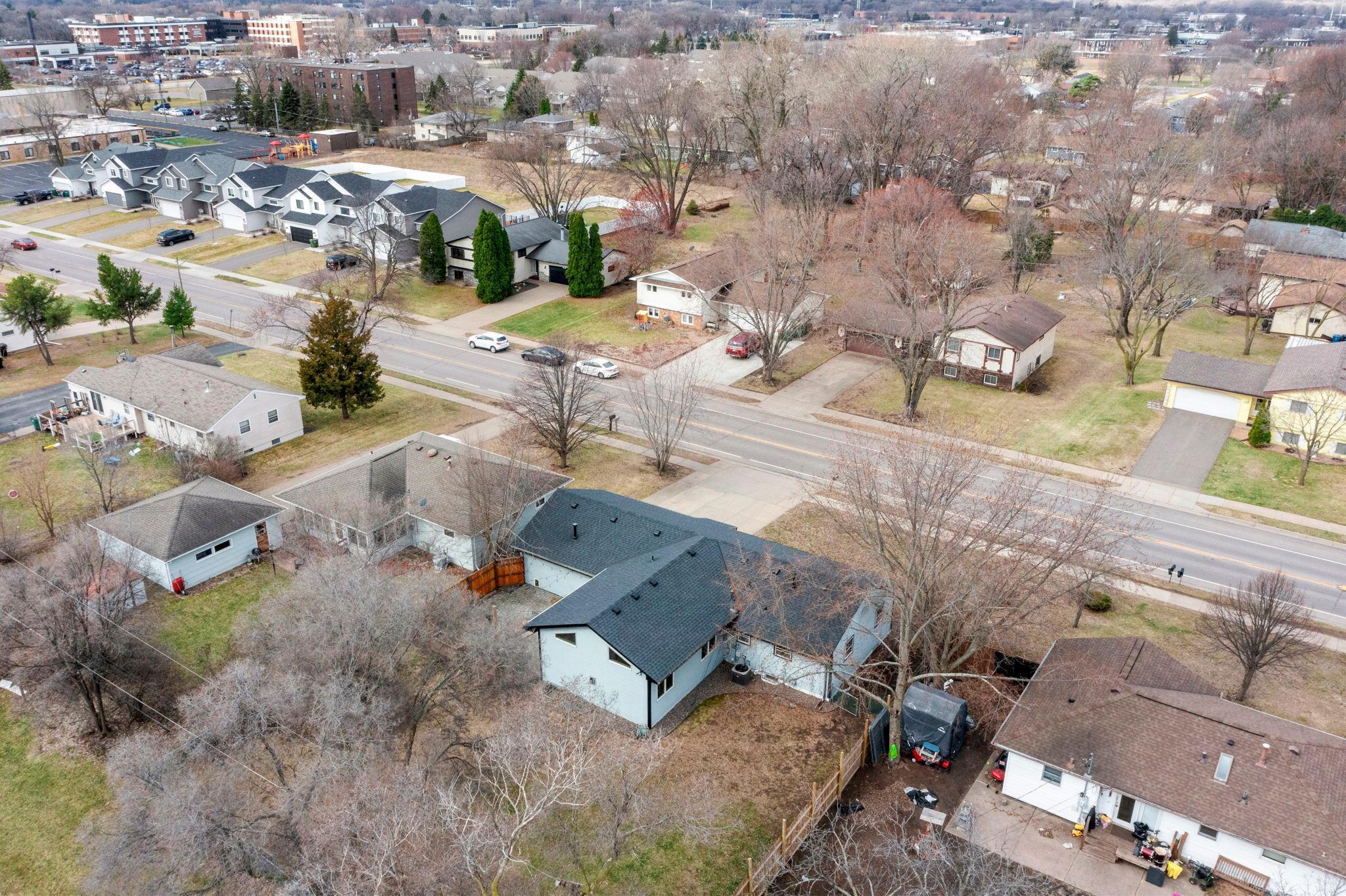 65-web-or-mls-7849 Monroe St NE-24.jpg