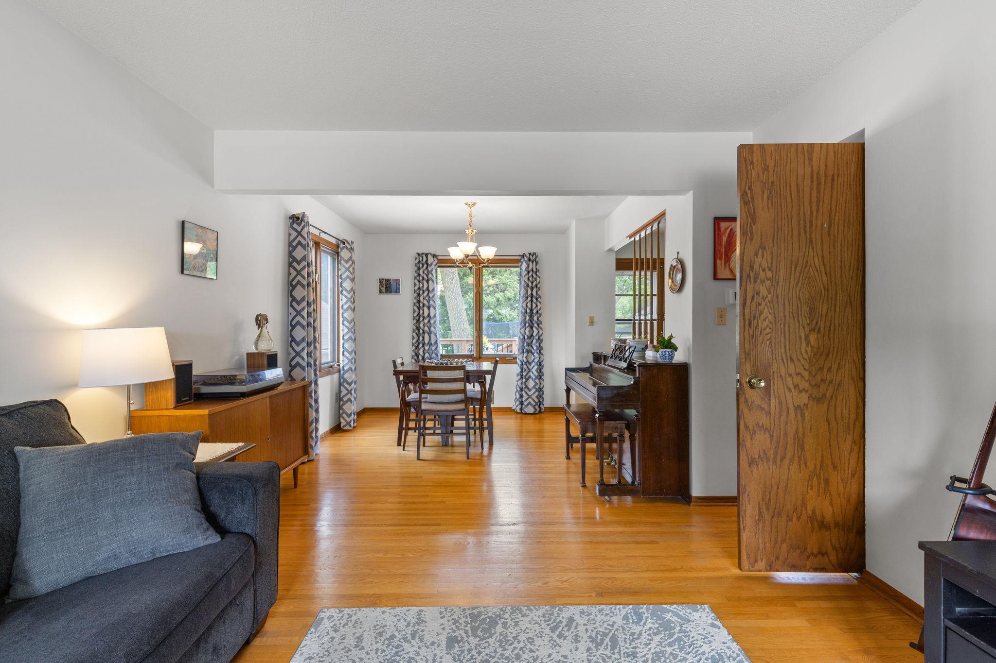 Look at all the great natural light that flows in!