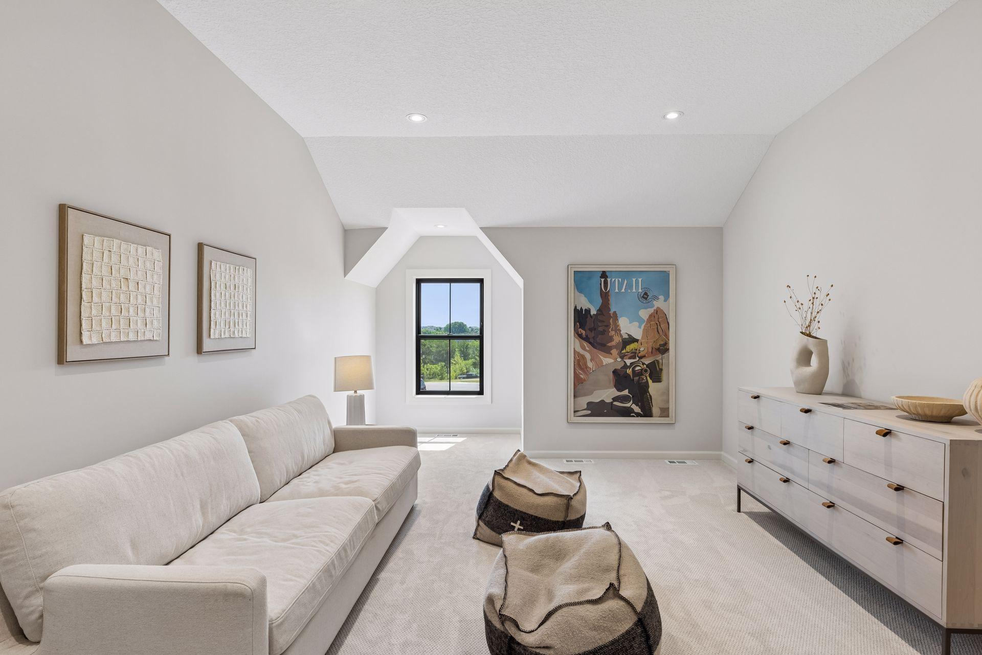 Upper Level Bonus Room
