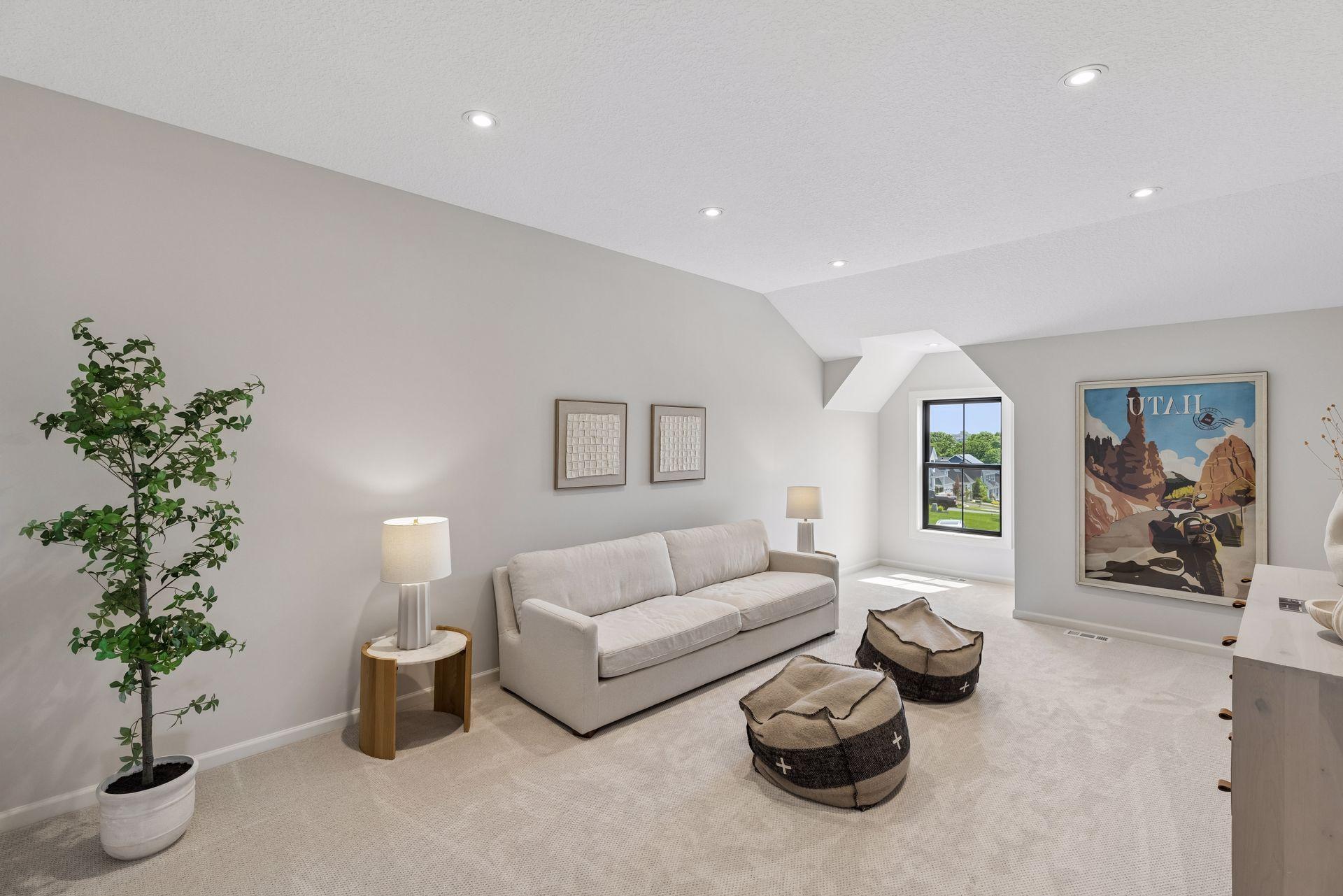 Upper Level Bonus Room
