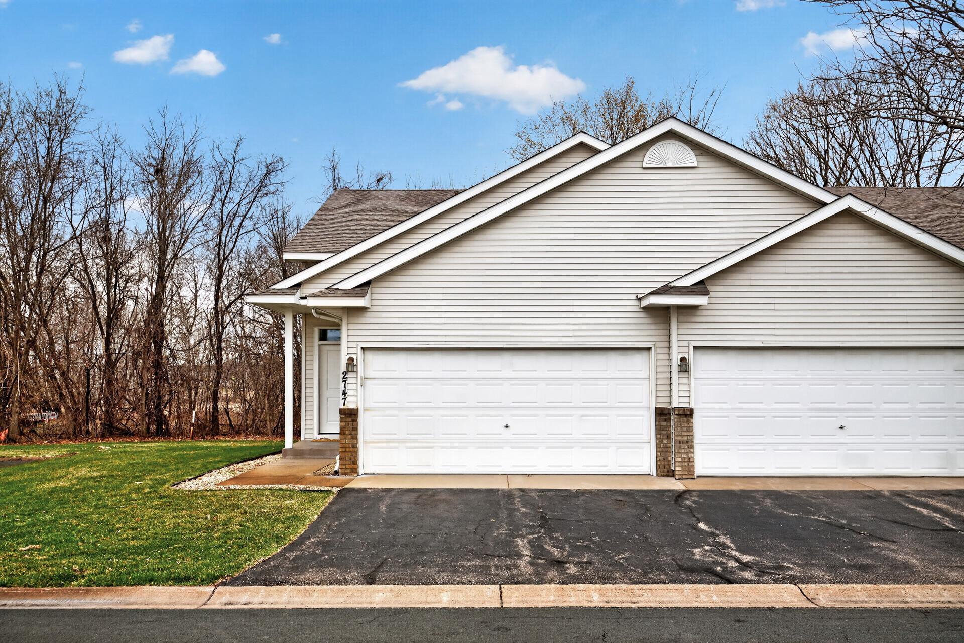 Backs up to woods, dead end and The Ponds!