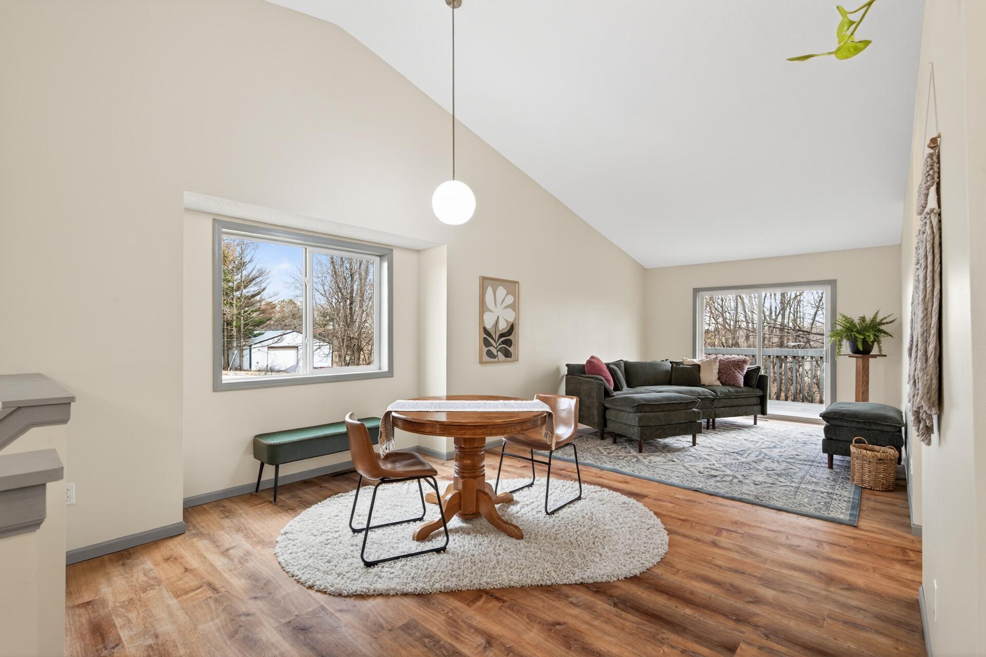 Spacious, bright, light and soaring valuted ceilings!