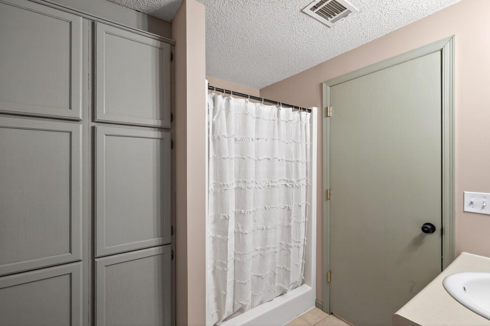 Storage galore in LL bath