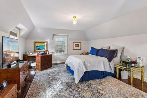 12 Merilane Avenue, Minneapolis, MN 55436