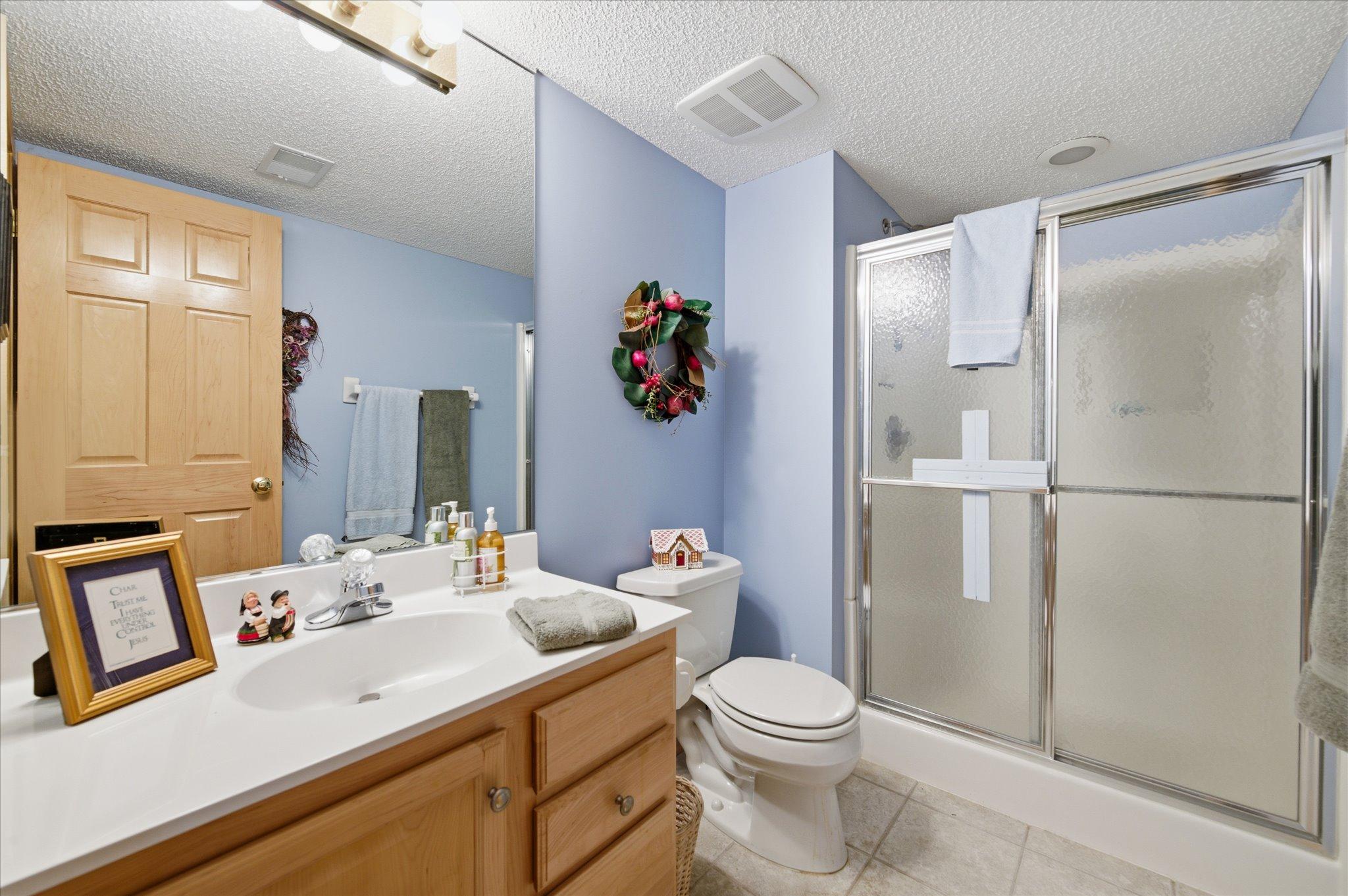 Lower level 3/4 Bath