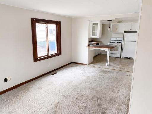 321 S Main Street, Lake Crystal, MN 56055