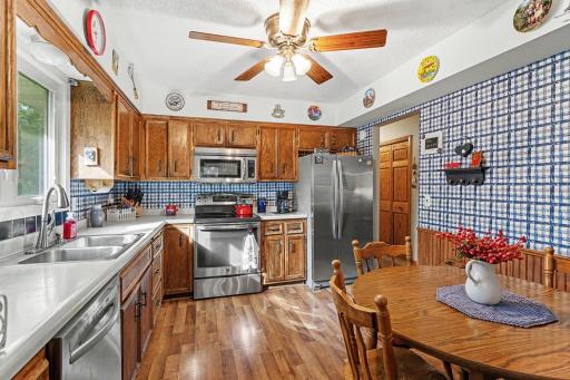 Eat in kitchen with a view of the backyard. A fun and happy place~