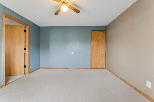 Lower level bedroom, fresh and bright