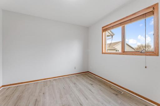 Spacious sunny bedrooms on the main