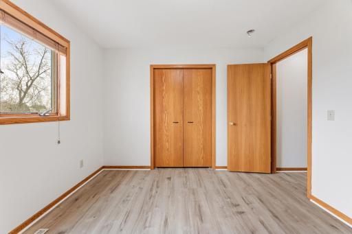 Spacious sunny bedrooms on the main