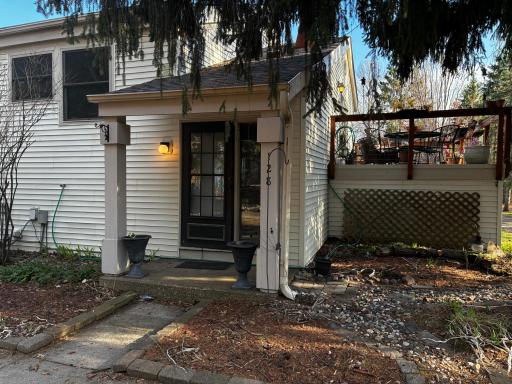 128 Avignon Court, Saint Paul, MN 55125