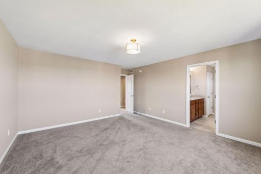 9046 Meadows Drive, Victoria, MN 55386