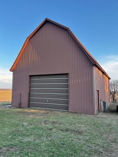 Barn - Storage, room for Livestock, or a great workshop!