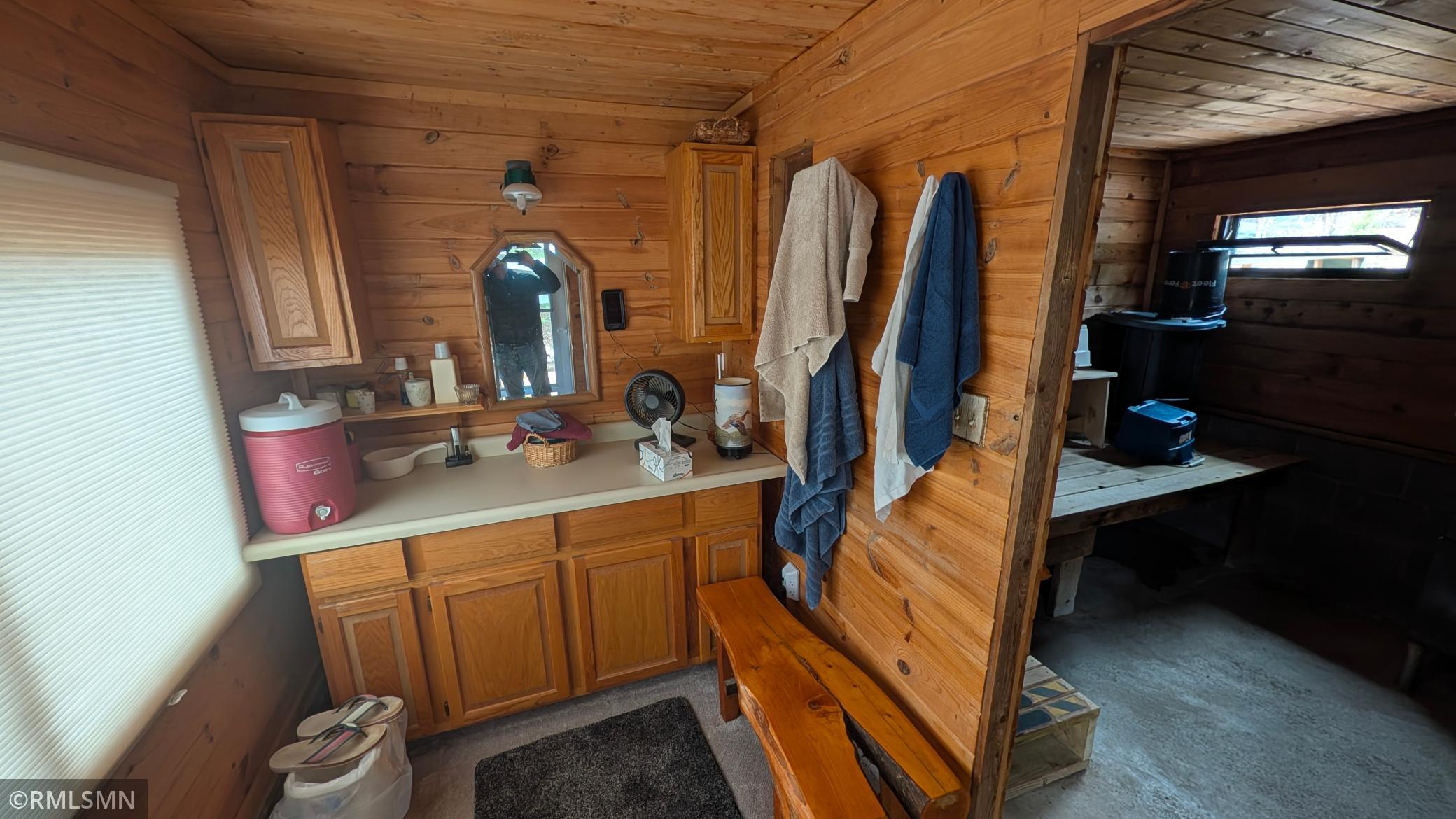 sauna changing area