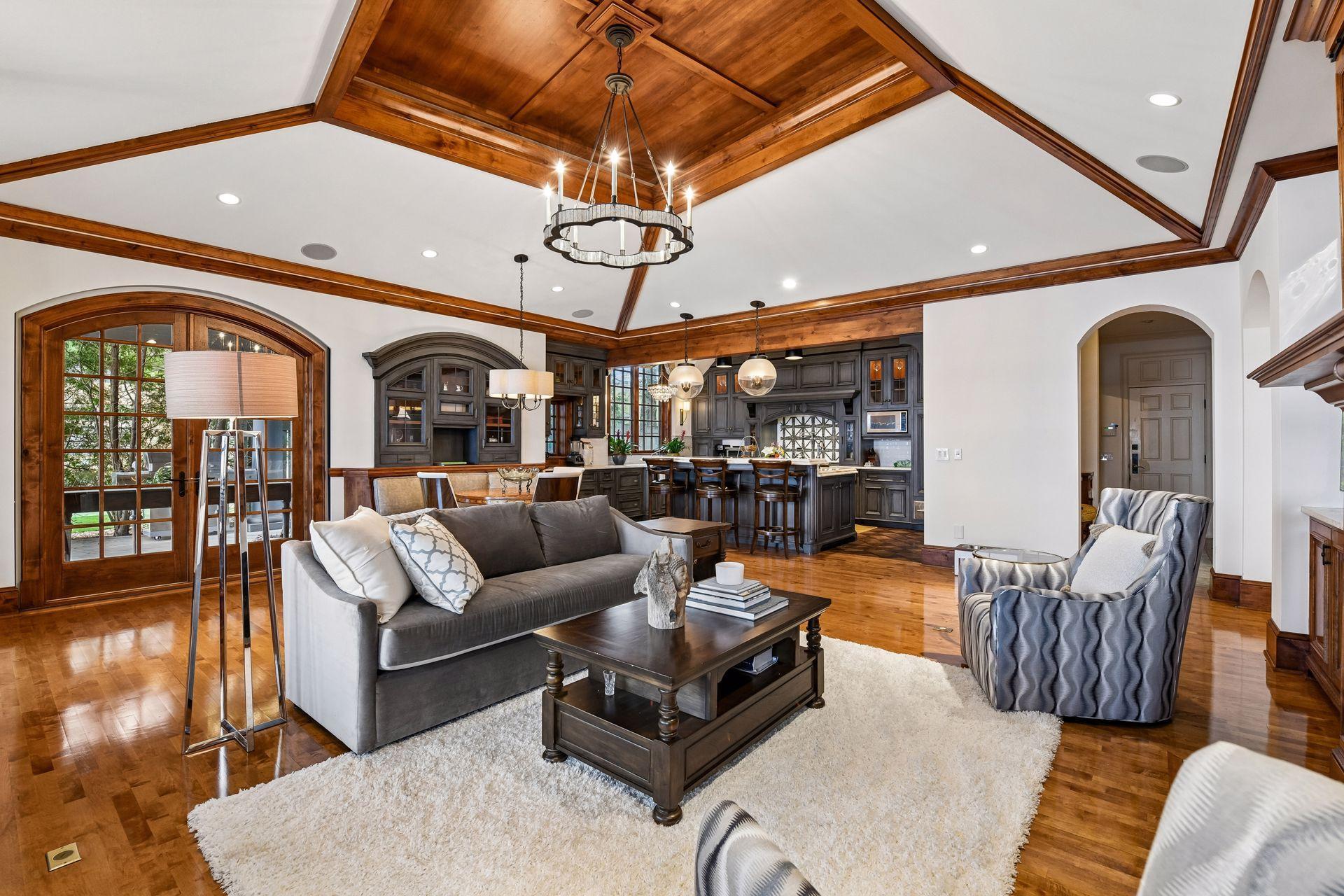 Large area for family and friends to gather