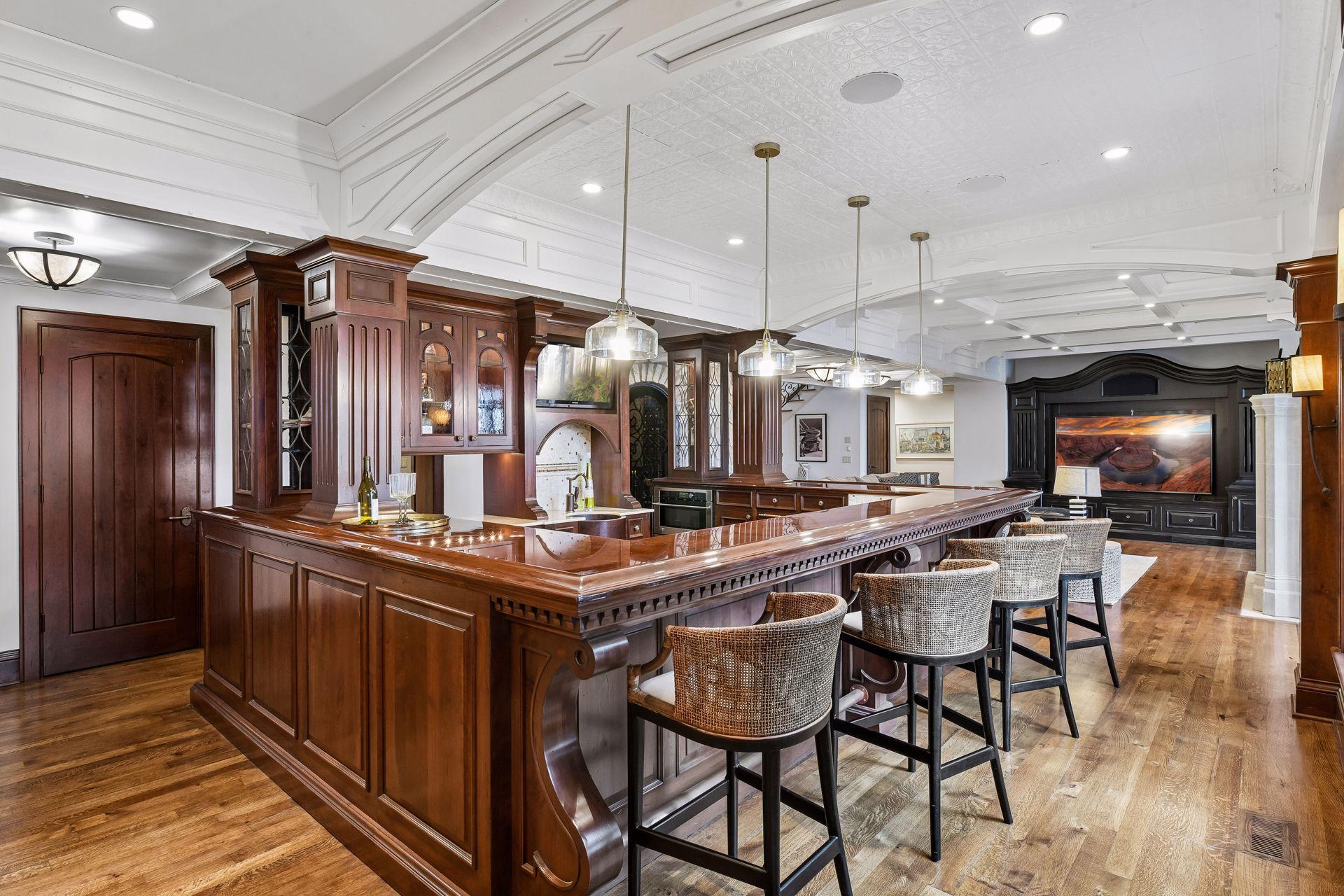 Check out the bar...WOW!