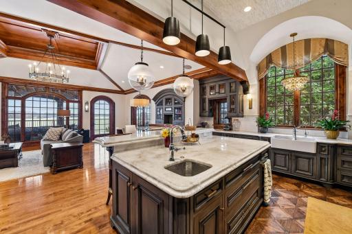 Large Center Island is fantastic with convenient sink and ample storage