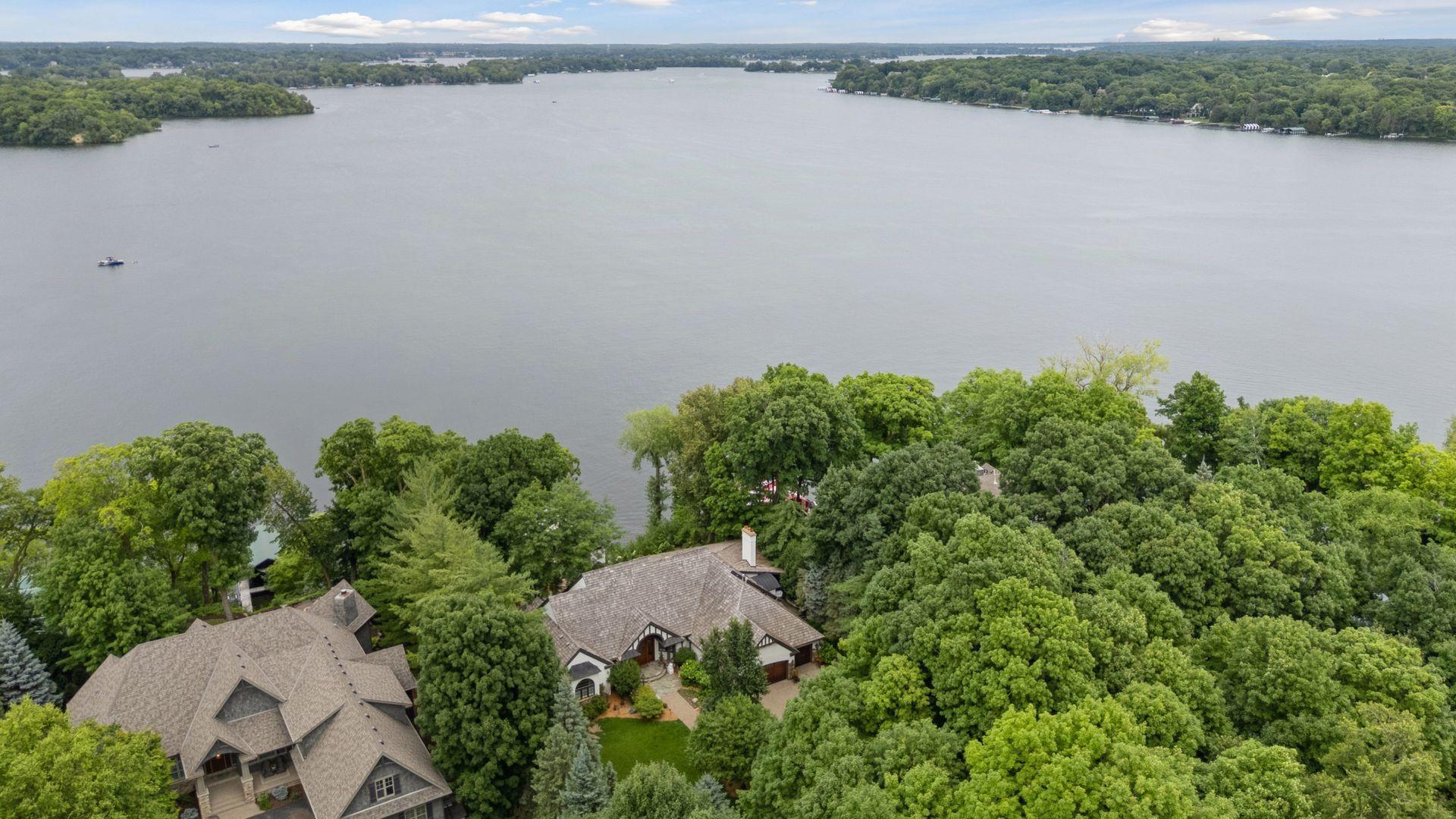 Drone showing the large size of Smiths Bay as it blends into Upper East Bay on Lake Minnetonka