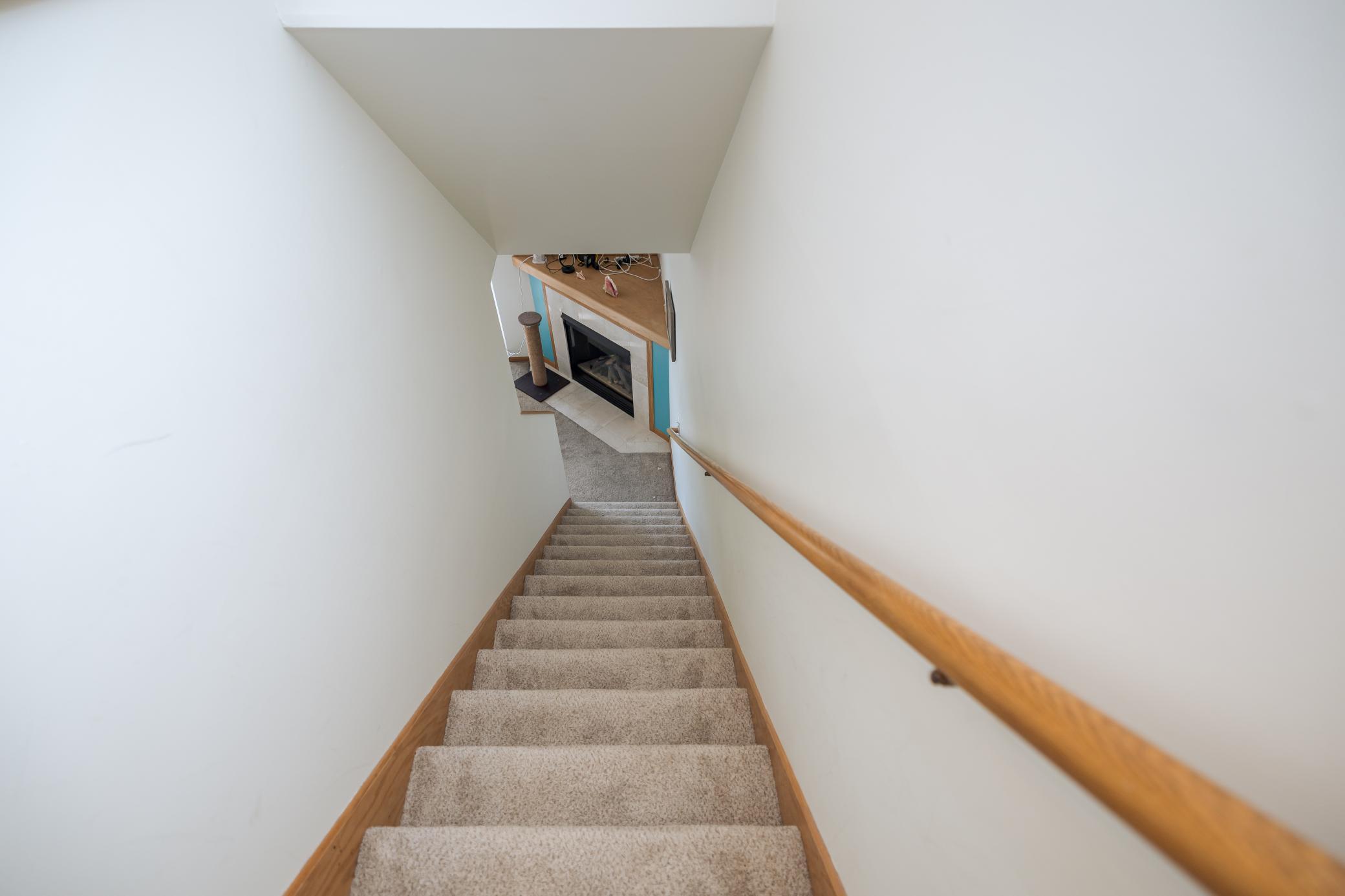 1858 Tiffany staircase.jpg