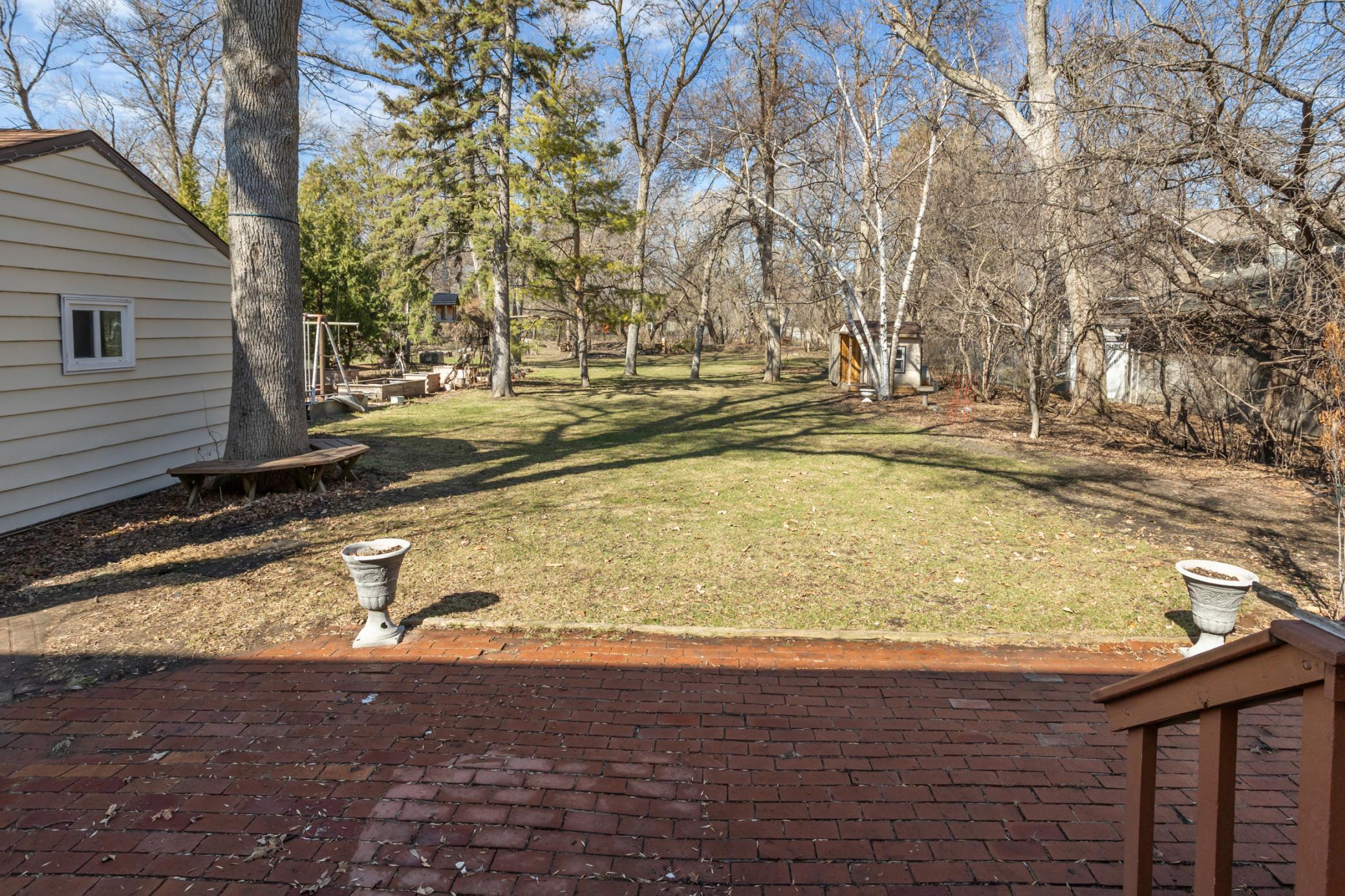 906 Sheyenne St West Fargo