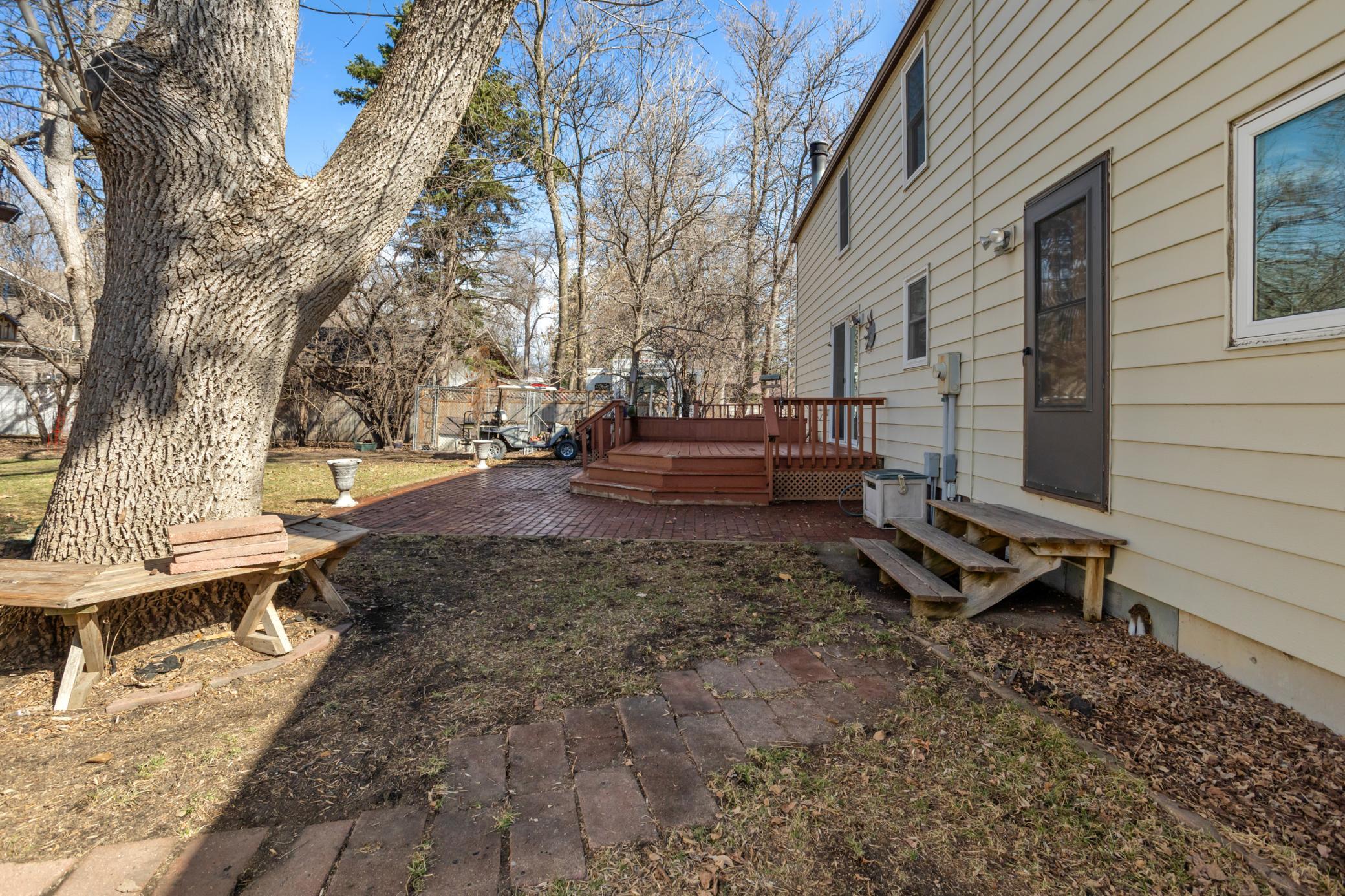906 Sheyenne St West Fargo