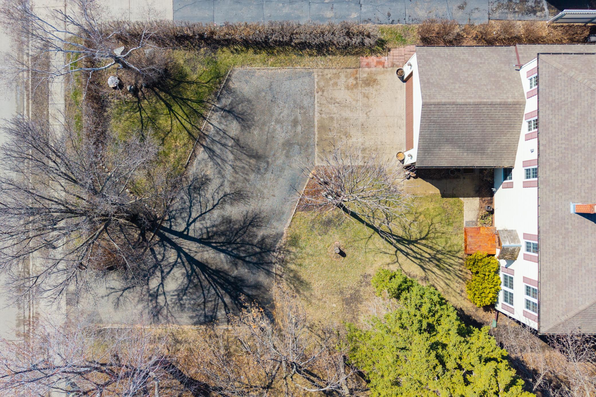 906 Sheyenne St West Fargo