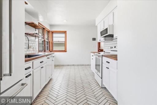 1769 Lake Street, Saint Paul, MN 55113