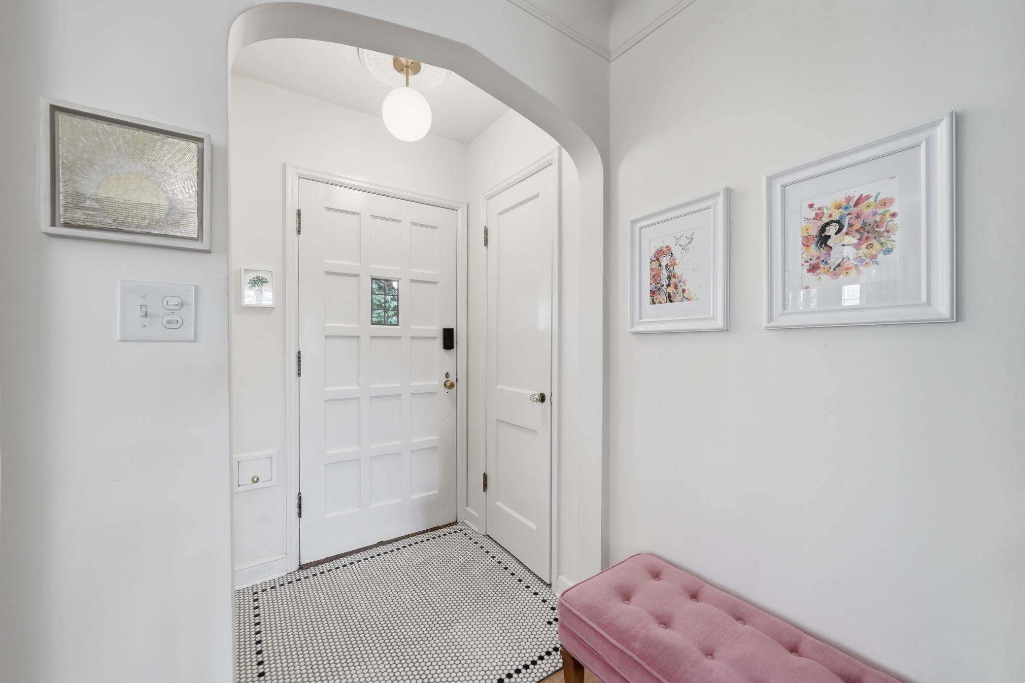 Entryway & Coat Closet