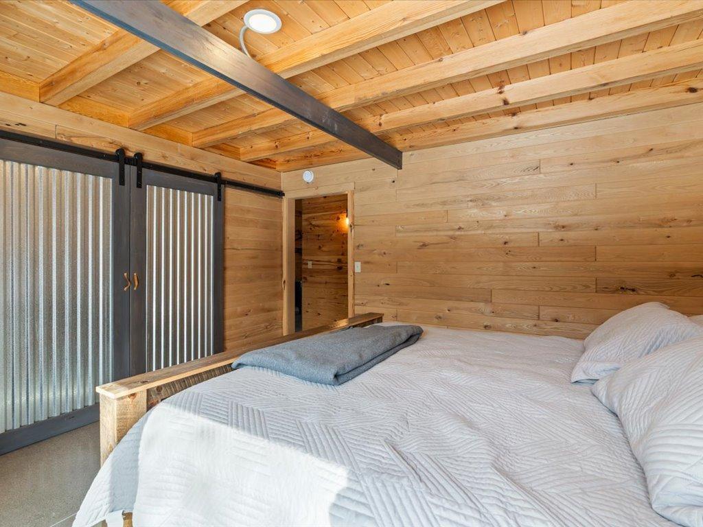 Bedroom 4, second view.