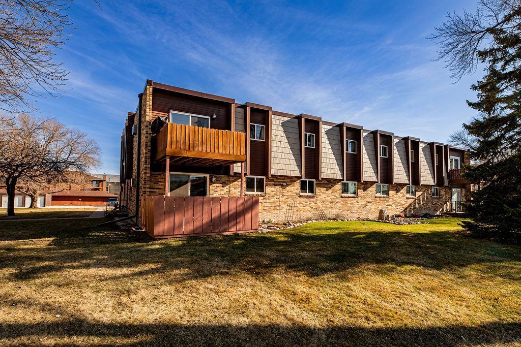 715 32nd Avenue N, B203, Fargo, ND 58102