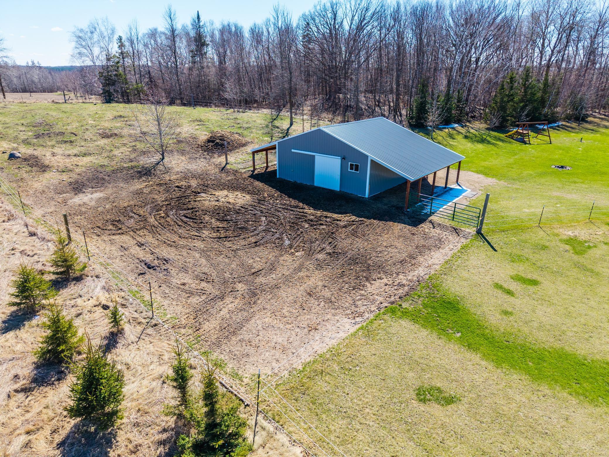 horse bard - shed-2.jpg