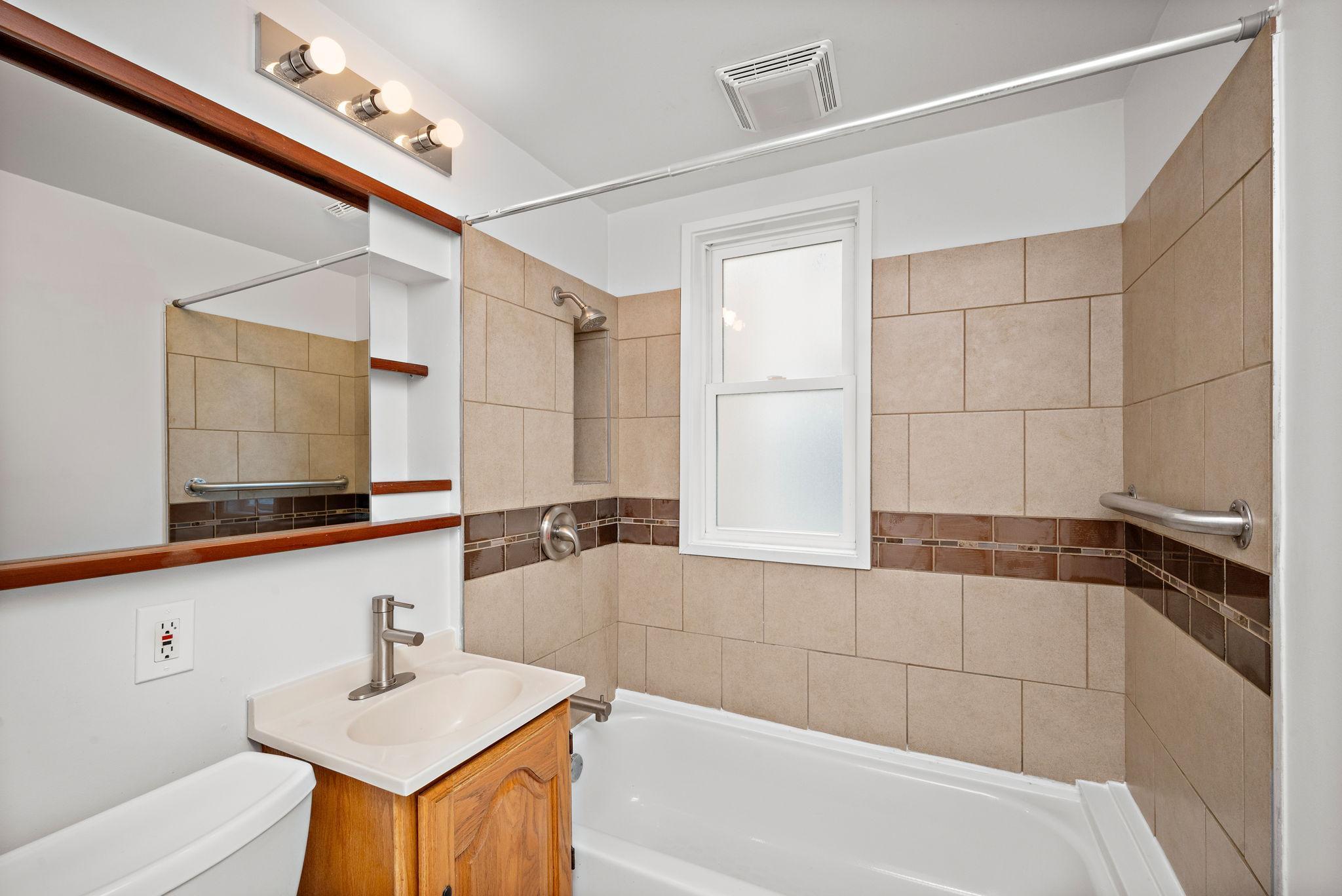 Main floor full bath.