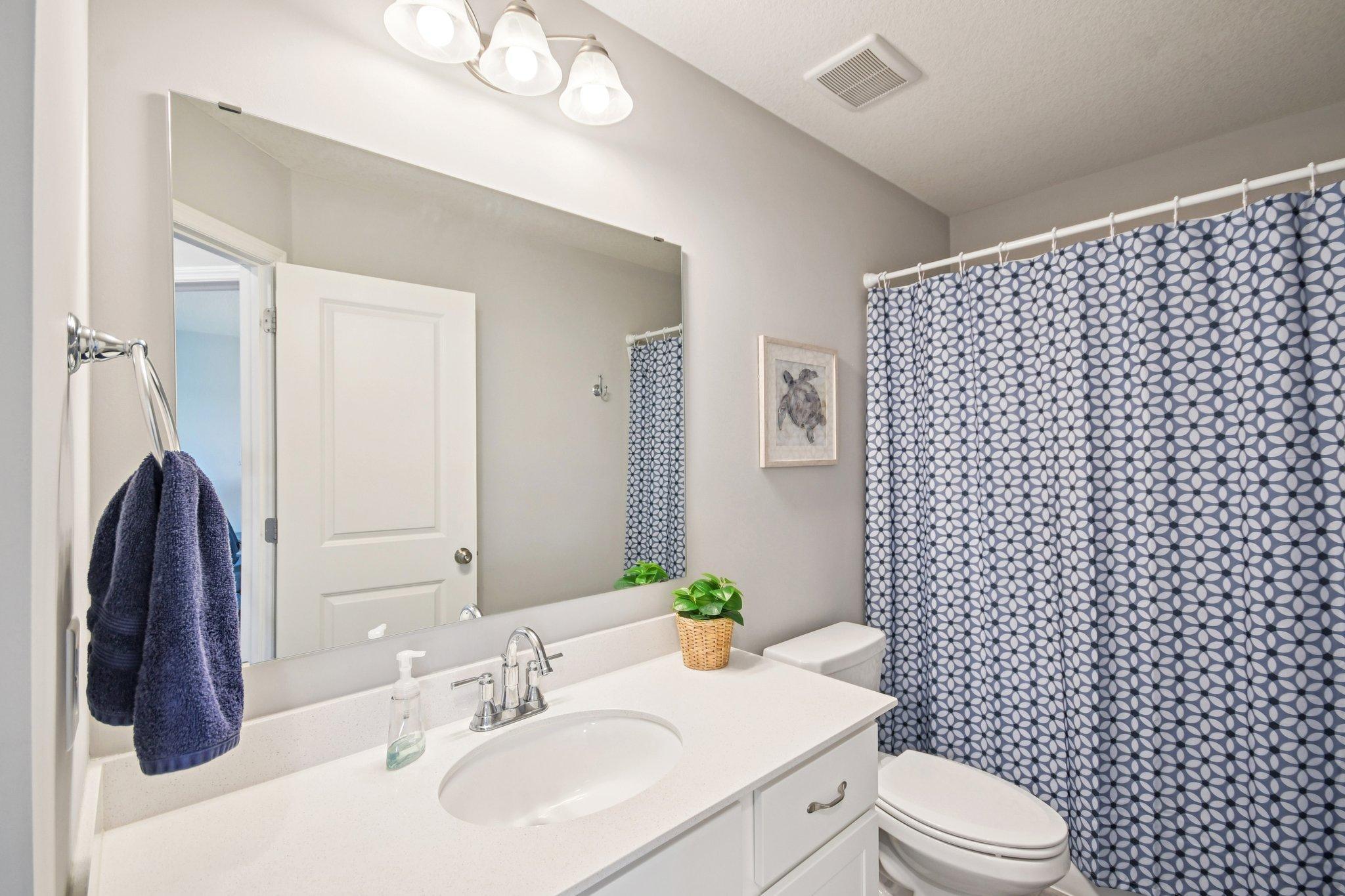 33-web-or-mls-Greenbriar Ln-S1704-033.jpg