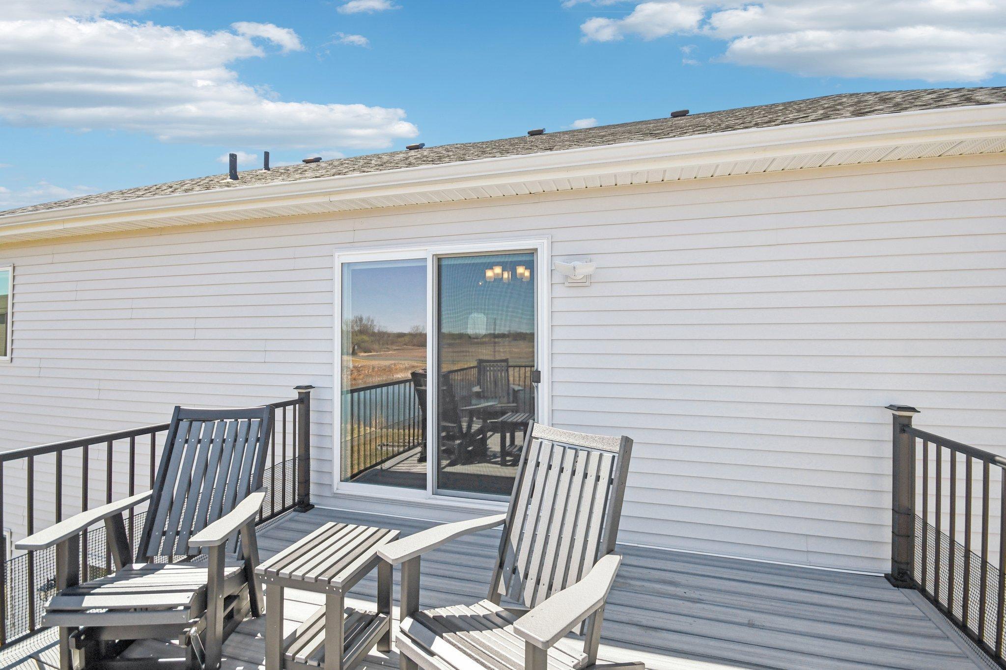 49-web-or-mls-Greenbriar Ln-S1704-049.jpg