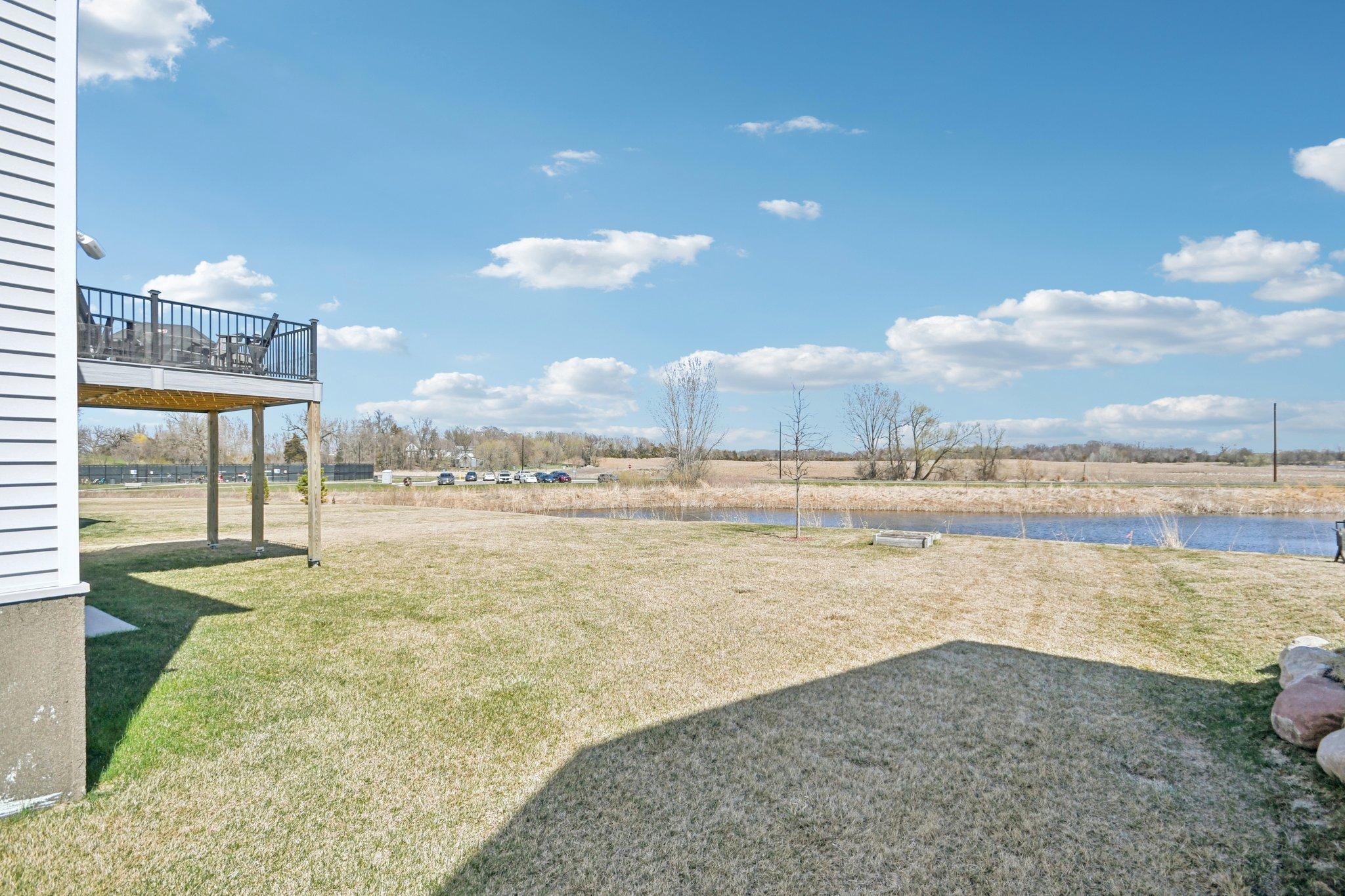 50-web-or-mls-Greenbriar Ln-S1704-050.jpg