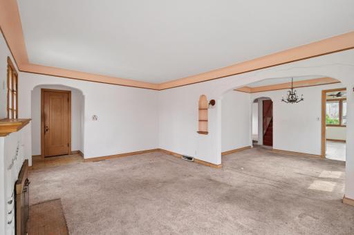 4537 Columbus Avenue, Minneapolis, MN 55407