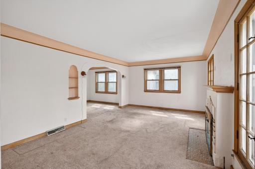 4537 Columbus Avenue, Minneapolis, MN 55407
