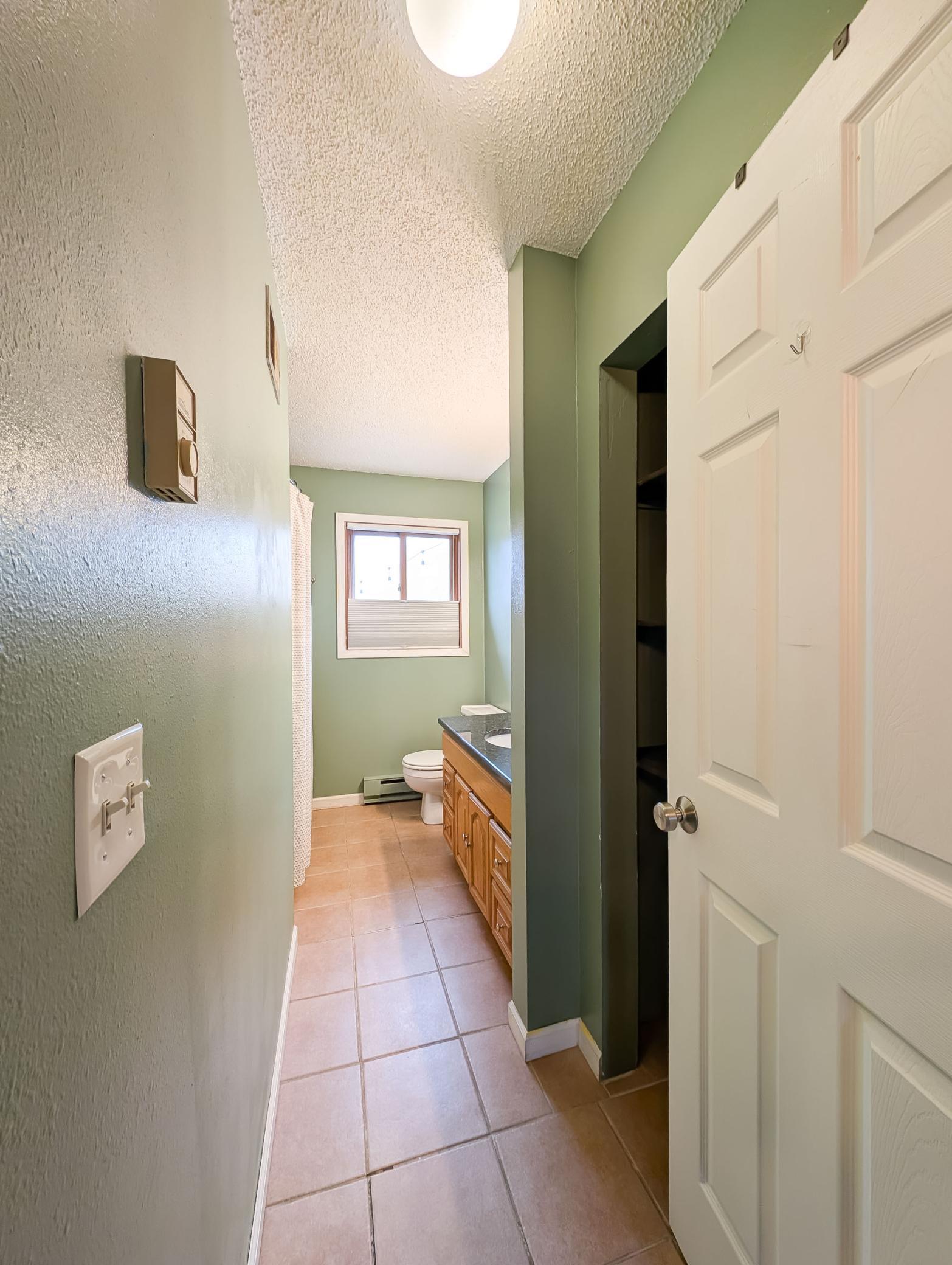 L2P024-205 4th St E-Horace-154546026.jpg