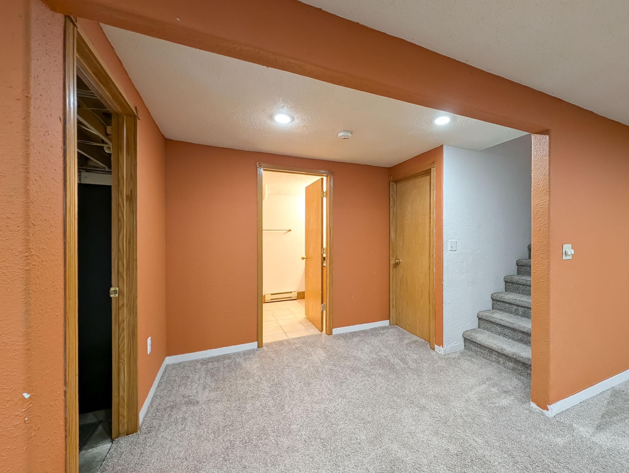 L2P029-205 4th St E-Horace-155258494.jpg