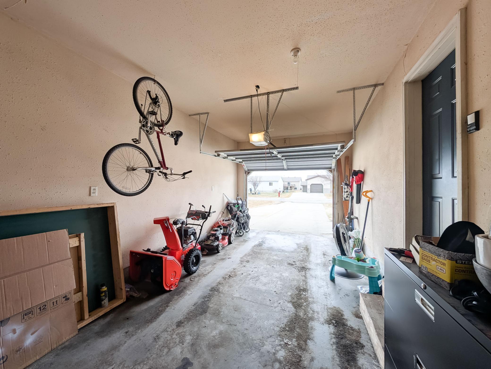 L2P052-205 4th St E-Horace-160755930.jpg