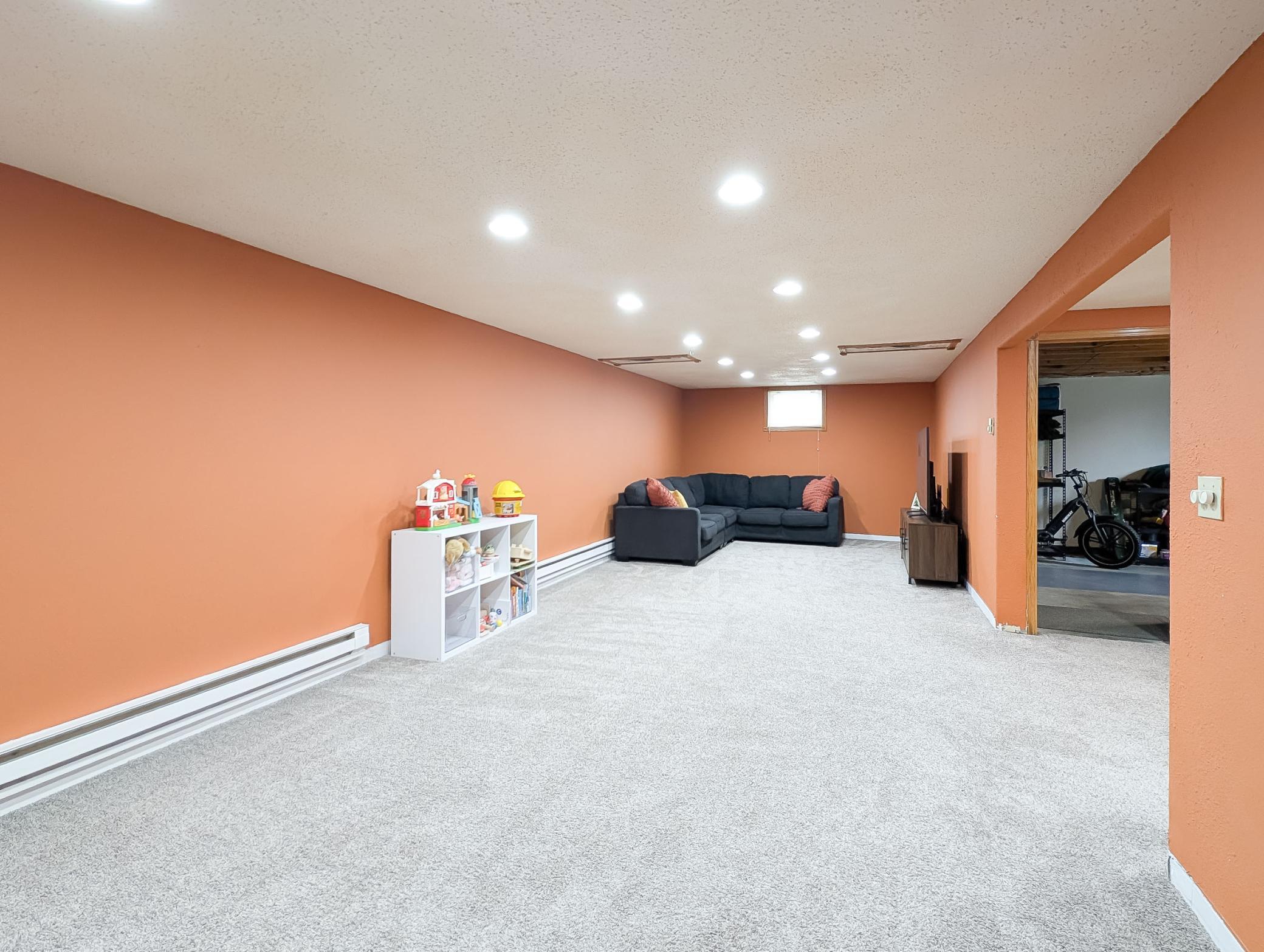 L2P037-205 4th St E-Horace-155553891.jpg