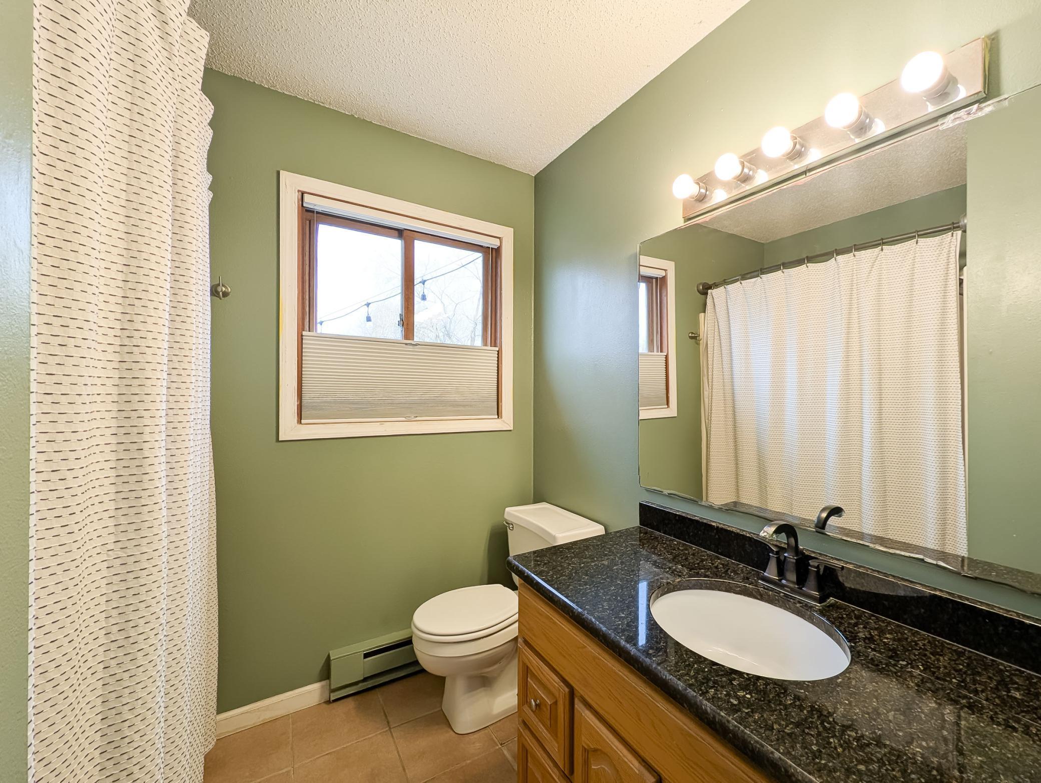 L2P022-205 4th St E-Horace-154643928.jpg