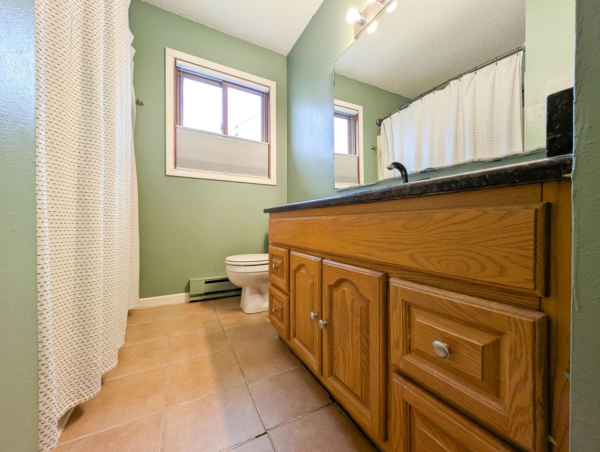 L2P021-205 4th St E-Horace-154630803.jpg